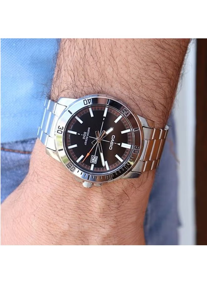 Men's Stainless Steel Analog Watch MTP-VD01D-1EVUDF